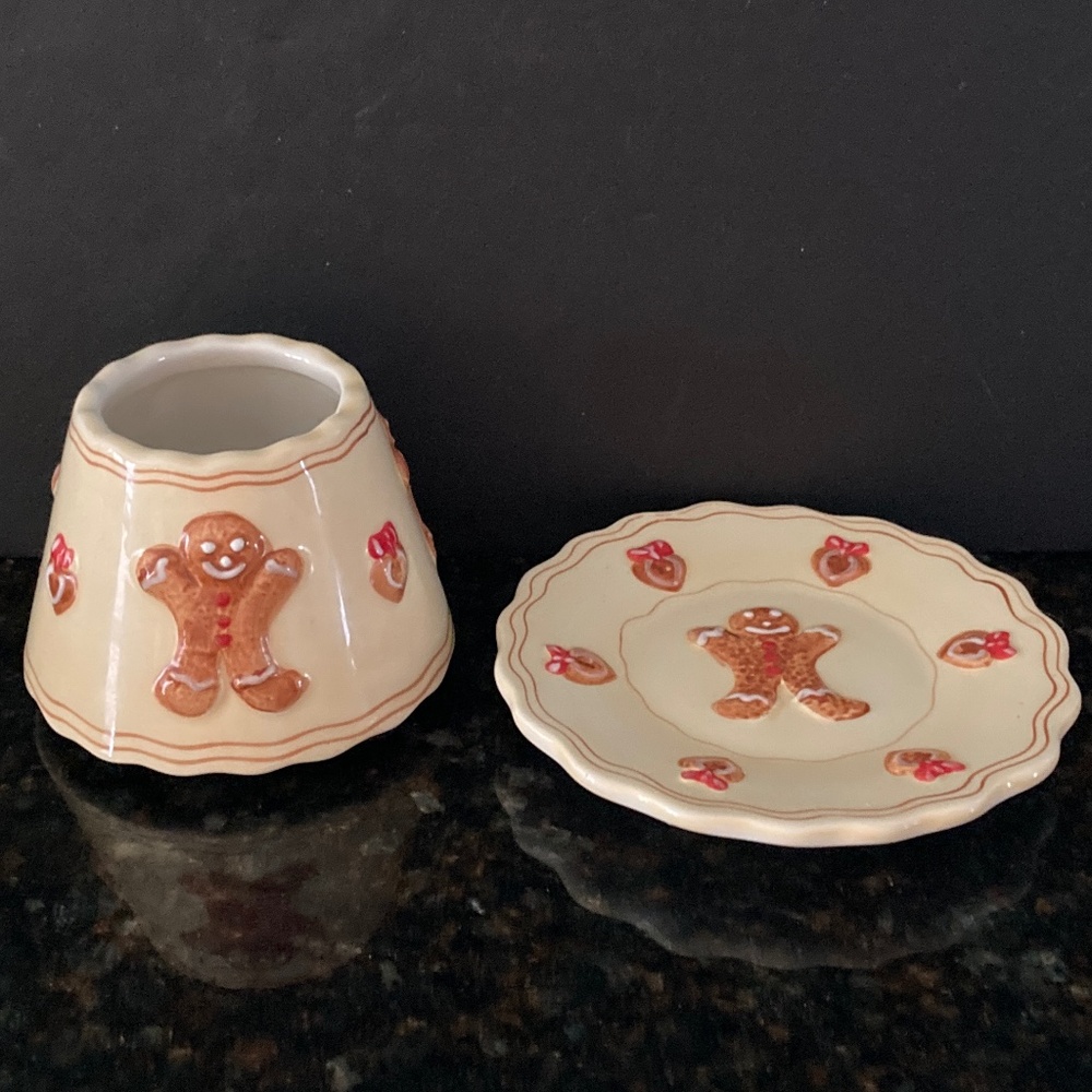 Valerie Parr Hill Gingerbread Man & Hearts Plate & Shade Topper/Holiday/NEW! - Picture 2 of 4